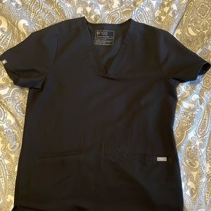 Figs M scrub top